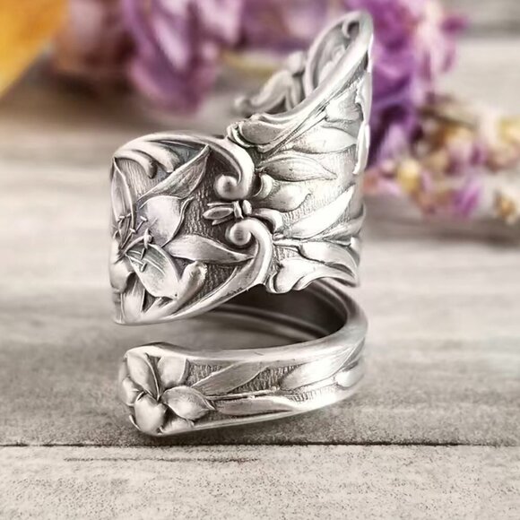 Boho Lily or Tulip Floral Adjustable Spoon Ring - Picture 3 of 10